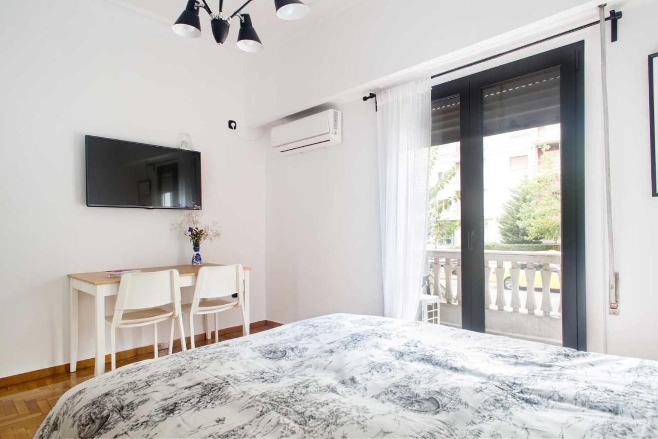 Newly Renovated Downtown Athens! Atina