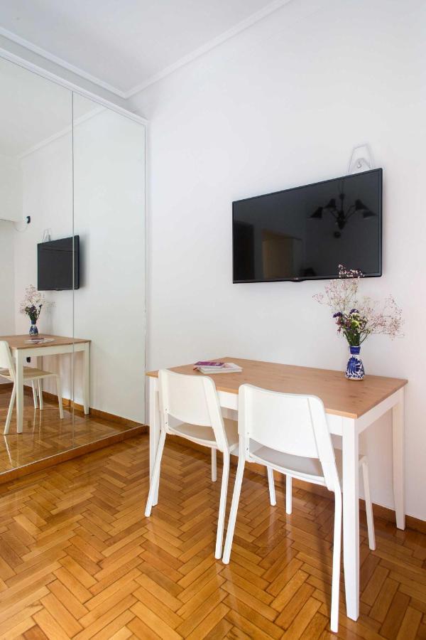 Apartment Newly Renovated Downtown Athens!